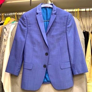Kid suit size 8/9